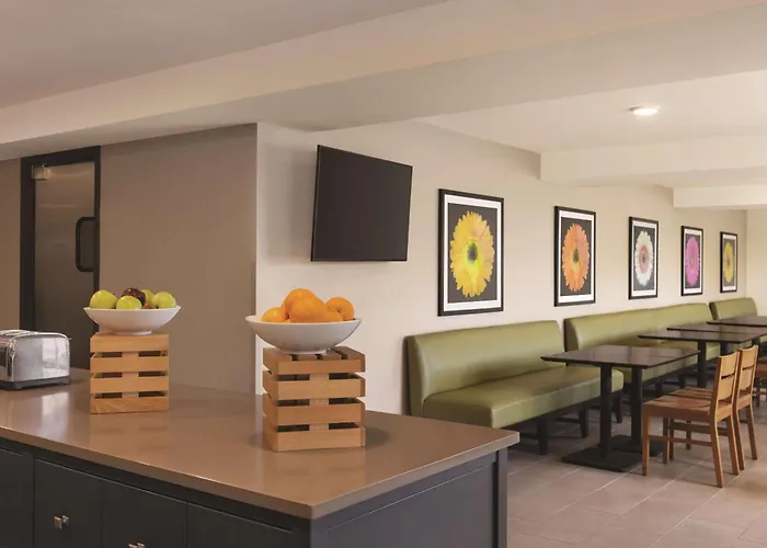 Country Inn & Suites By Radisson, Madison, Wi